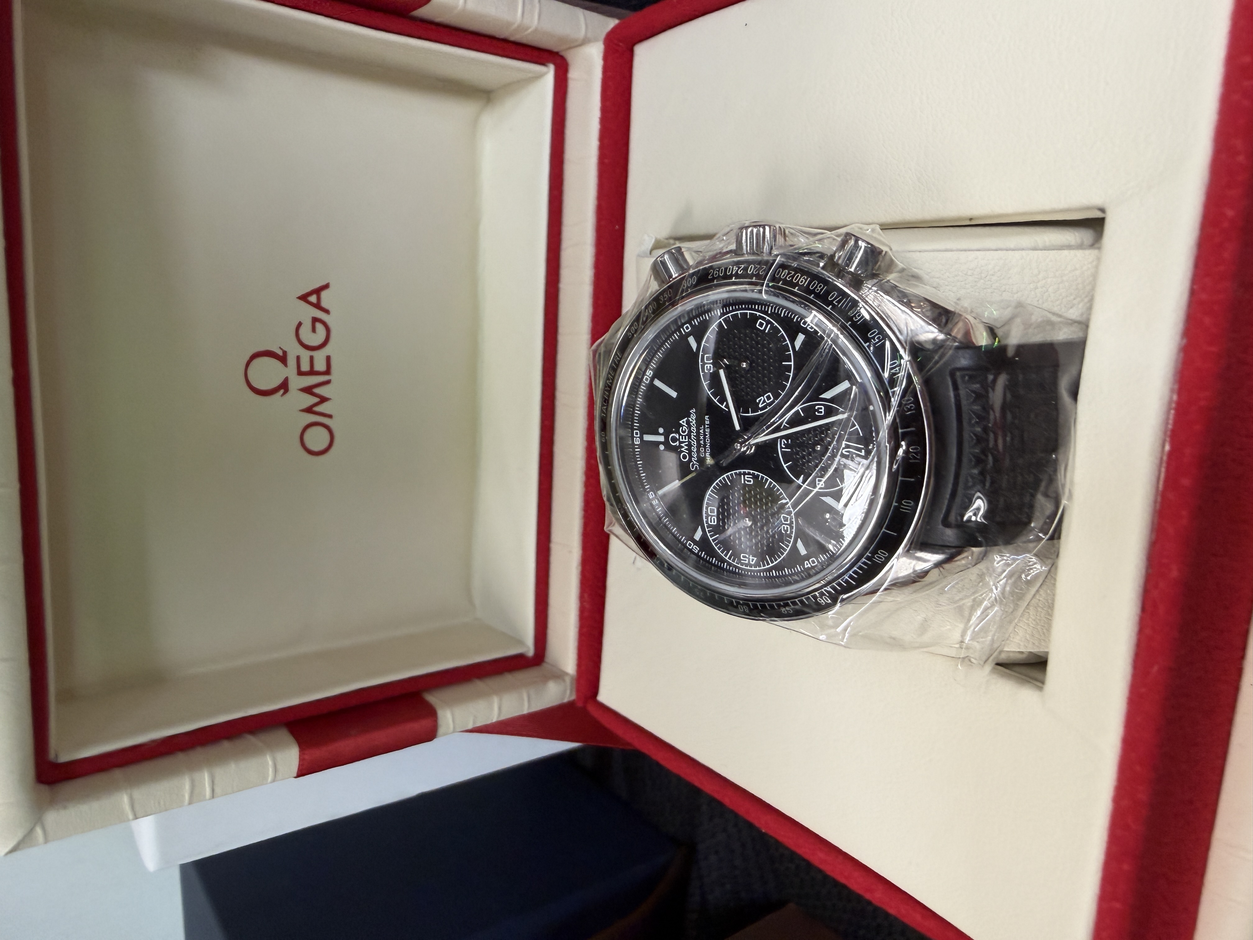 Omega Speedmaster Racing